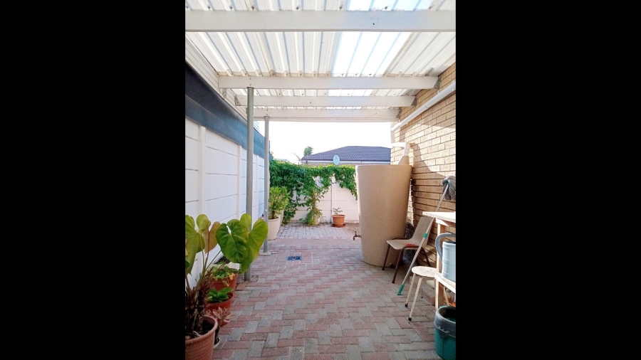 2 Bedroom Property for Sale in Viking Village Western Cape